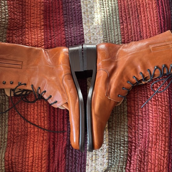 Vintage 90s Joan&David brown stamped Italian leather steampunk style ankle boots - Picture 7 of 16